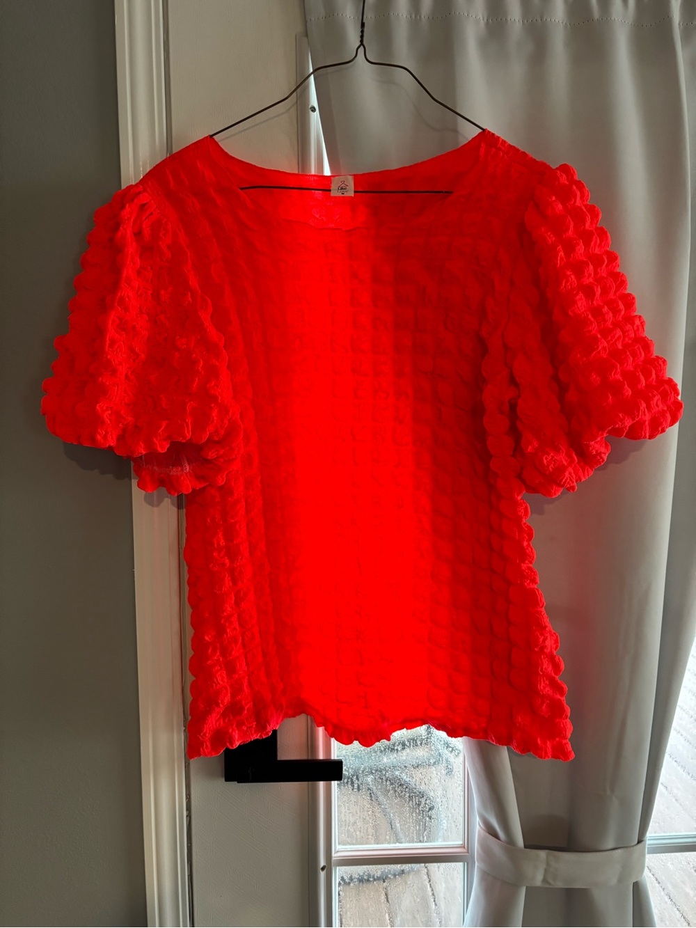 Women’s Textured Puff Sleeve Blouse - Bright Red